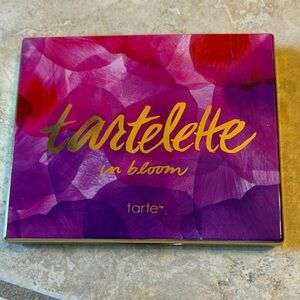tarte tartelette in bloom Purple Pink Eyeshadow Palette